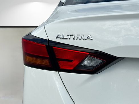 Used 2019 Nissan Altima 2.5 S AWD/4WD image 10