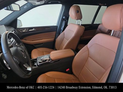 Used 2017 Mercedes-Benz GLS 450 4MATIC image 13