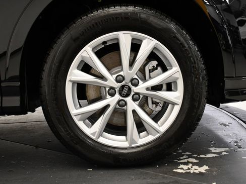 Used 2025 Audi Q3 2.0T Premium w/ Convenience Package AWD/4WD image 17