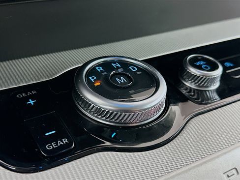 Used 2025 Ford Expedition Max Active image 25