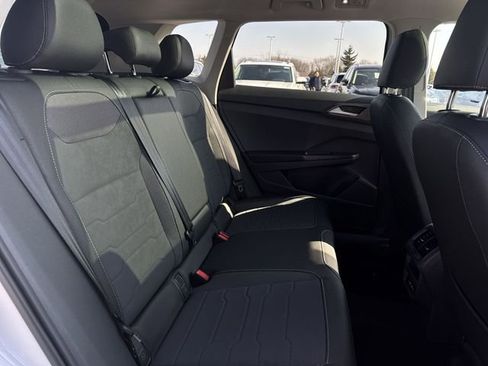 New 2026 Volkswagen Taos SE FWD image 26