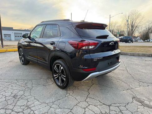 Used 2021 Chevrolet TrailBlazer LT w/ Convenience Package image 3