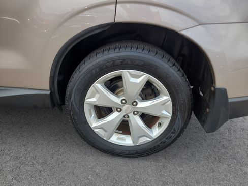 Used 2015 Subaru Forester 2.5i Premium AWD/4WD image 10