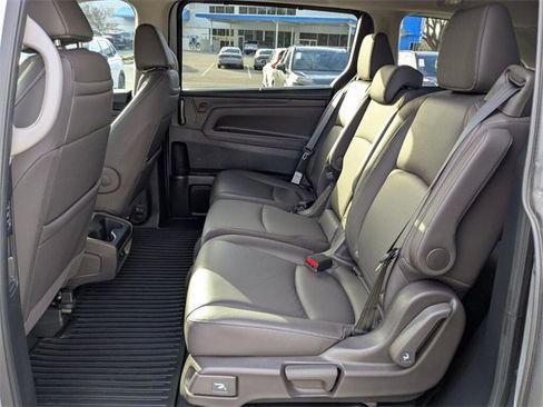 Certified 2024 Honda Odyssey Touring image 33