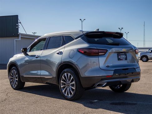 New 2025 Chevrolet Blazer Premier image 7