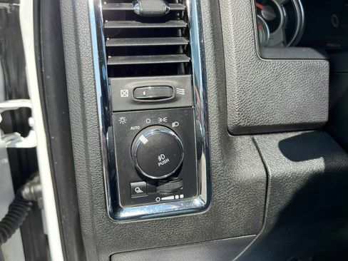 Used 2018 RAM 2500 Longhorn image 20