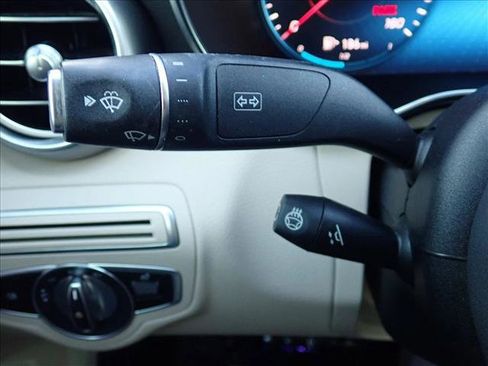 Used 2020 Mercedes-Benz C 300 C 300 w/ Premium Package image 20