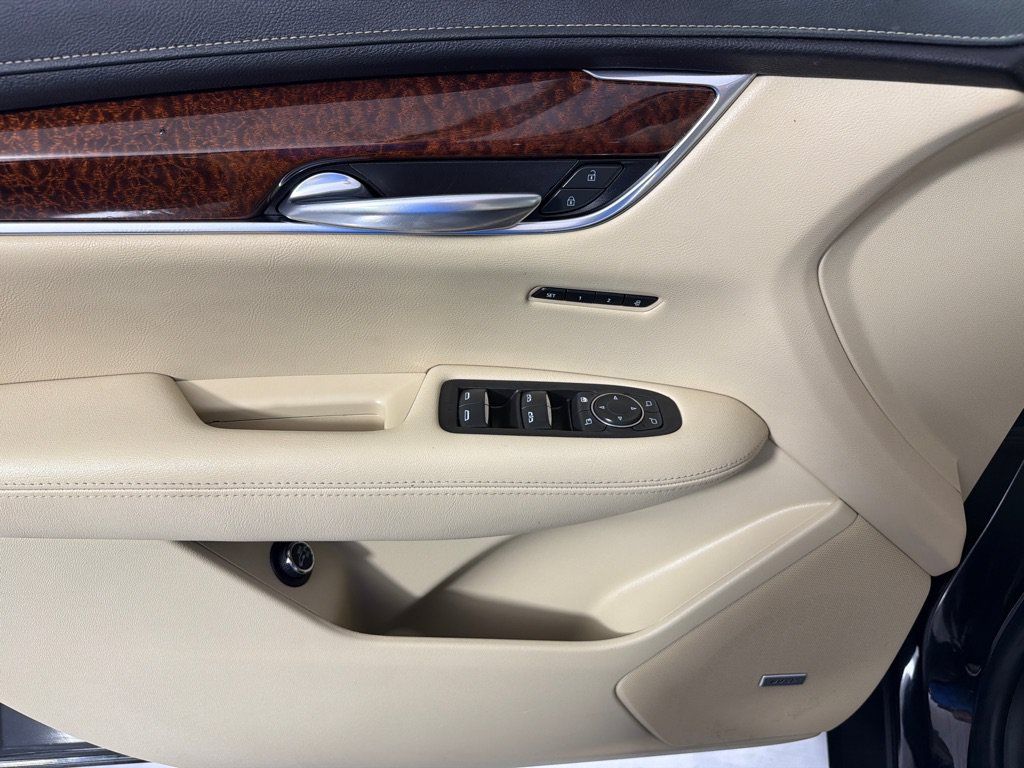 Used 2019 Cadillac XT5 Luxury AWD/4WD image 9