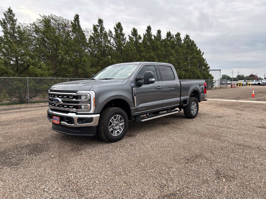 Used 2026 Ford F250 Lariat AWD/4WD image 2