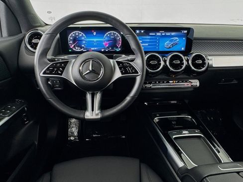 Certified 2026 Mercedes-Benz GLB 250 image 17