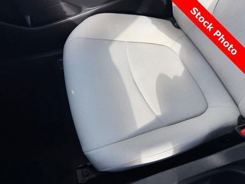 Used 2022 Toyota Corolla Cross LE image 27