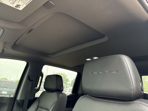 Used 2022 GMC Sierra 1500 Denali w/ Denali Reserve Package AWD/4WD image 16