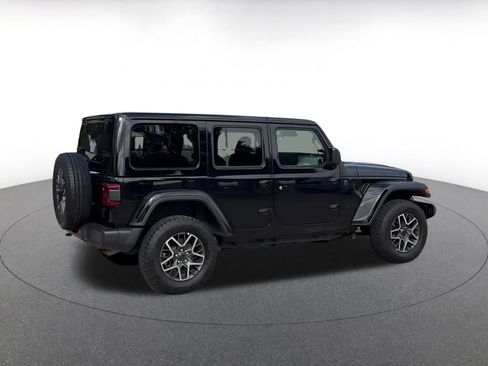 Used 2025 Jeep Wrangler Unlimited Sahara AWD/4WD image 14