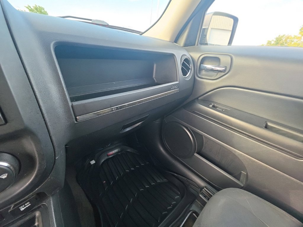 Used 2016 Jeep Patriot Sport w/ Power Value Group AWD/4WD image 20