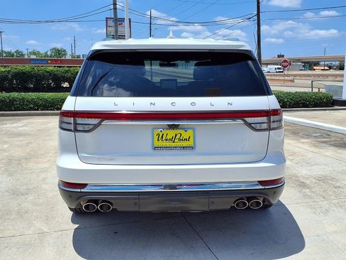 Used 2023 Lincoln Aviator Reserve w/ Equipment Group 201A RWD image 5