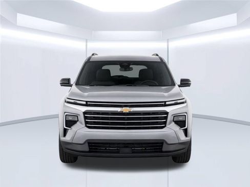 Used 2024 Chevrolet Traverse LT FWD image 7