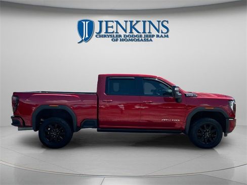 Used 2024 GMC Sierra 2500 AT4 w/ AT4 Premium Plus Package image 2