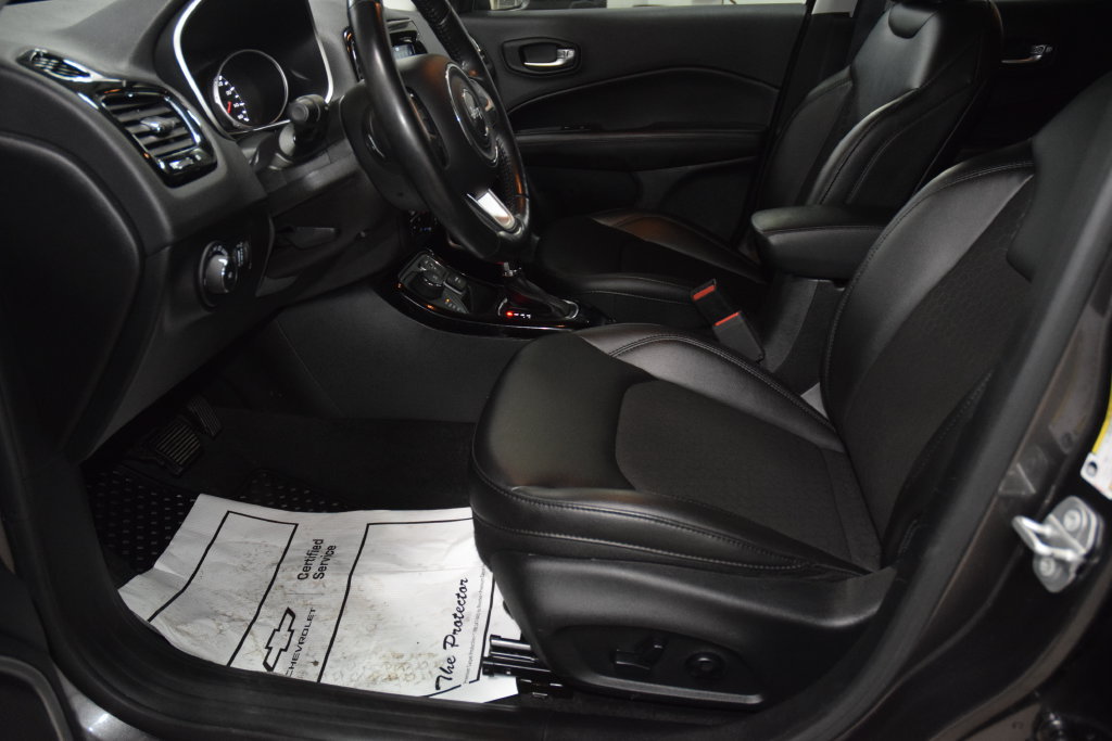 Used 2020 Jeep Compass Latitude AWD/4WD image 40