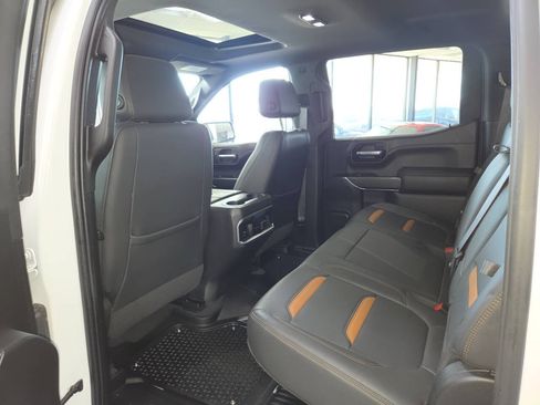 Used 2022 GMC Sierra 1500 AT4 w/ AT4 Premium Package AWD/4WD image 23