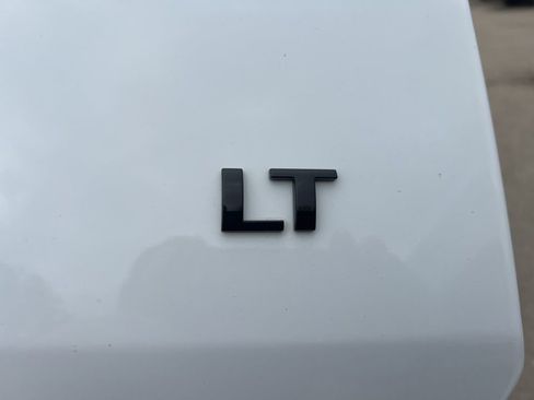 Used 2023 Chevrolet Traverse LT w/ Midnight/Sport Edition image 33