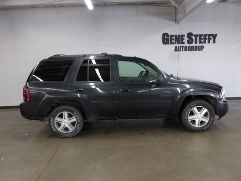 Used 2006 Chevrolet TrailBlazer LT AWD/4WD image 3