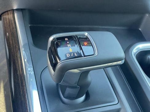 New 2026 GMC Sierra 1500 Elevation image 18