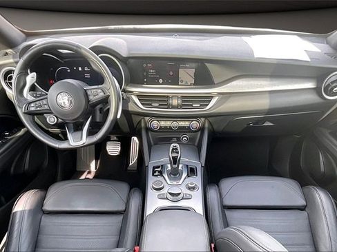Used 2024 Alfa Romeo Stelvio Veloce image 14