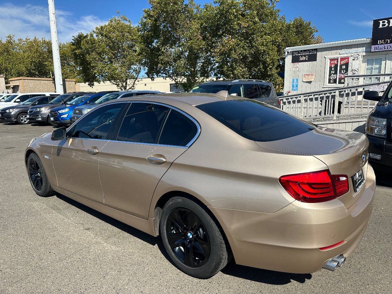Used 2011 BMW 528i Sedan RWD image 4