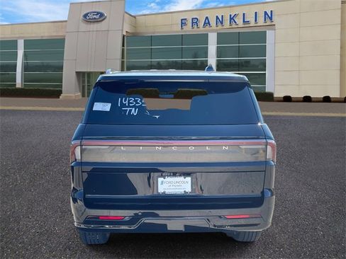 New 2025 Lincoln Navigator Reserve w/ Jet Appearance Package image 6
