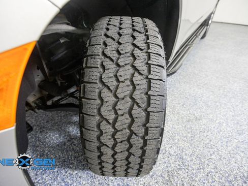 Used 2022 Chevrolet Suburban Premier AWD/4WD image 48