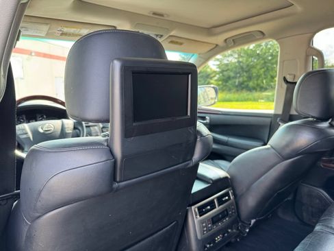 Used 2014 Lexus LX 570 4WD image 32