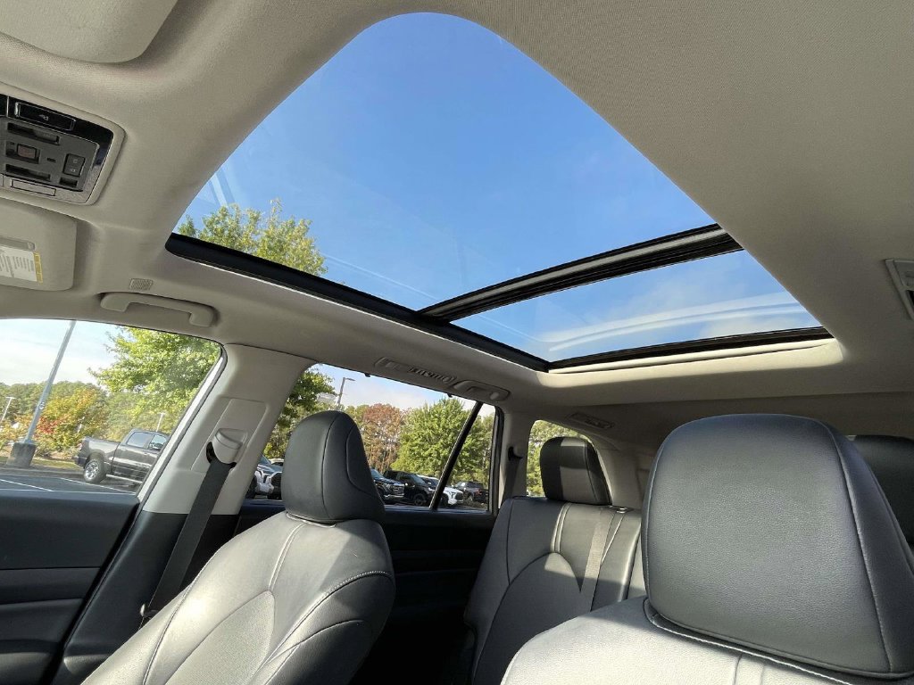 Used 2024 Toyota Grand Highlander FWD image 19