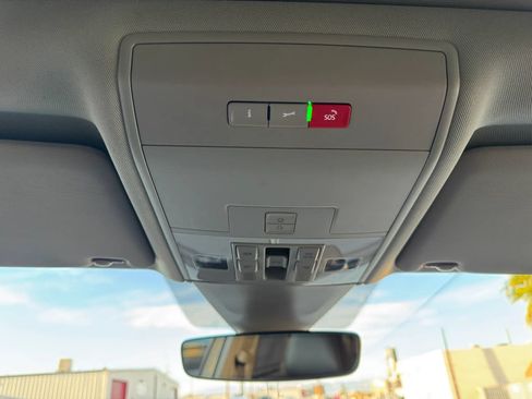 Used 2021 Volkswagen Atlas SEL image 32