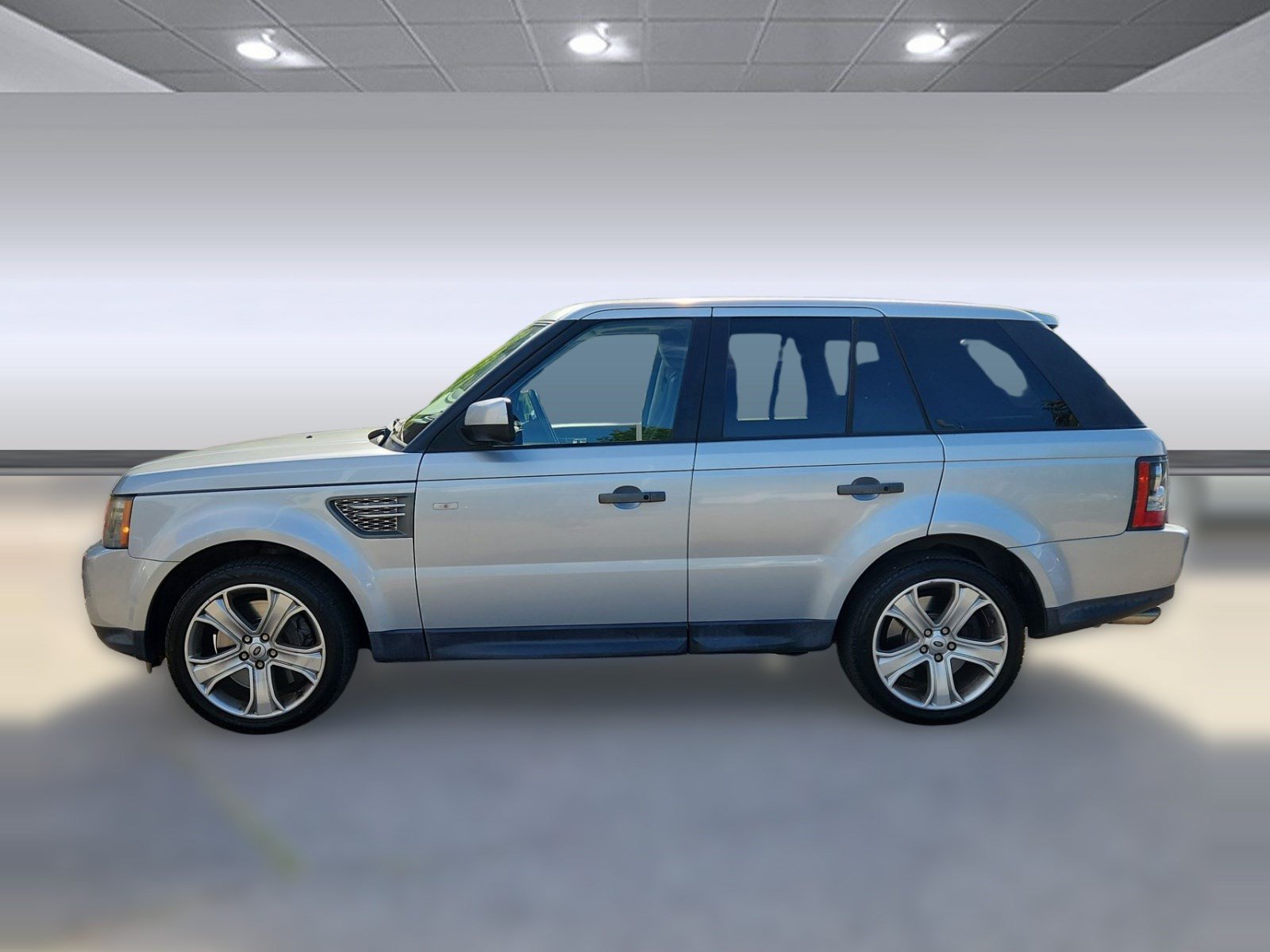Used 2010 Land Rover Range Rover Sport Supercharged AWD/4WD image 6