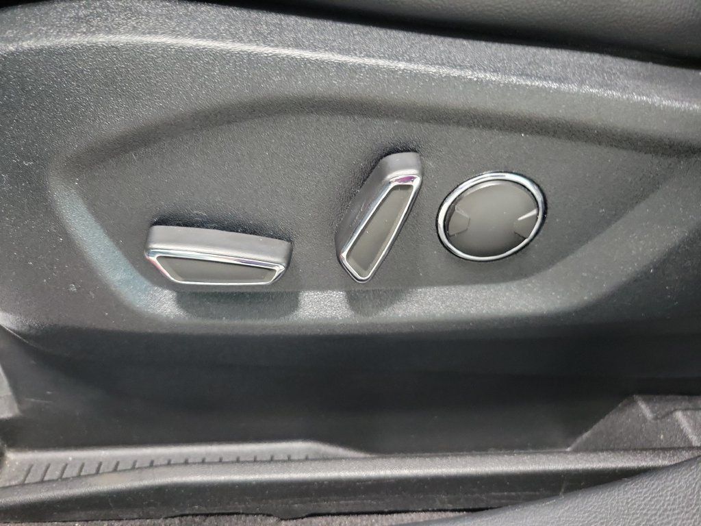 Used 2019 Ford Edge ST AWD/4WD image 37