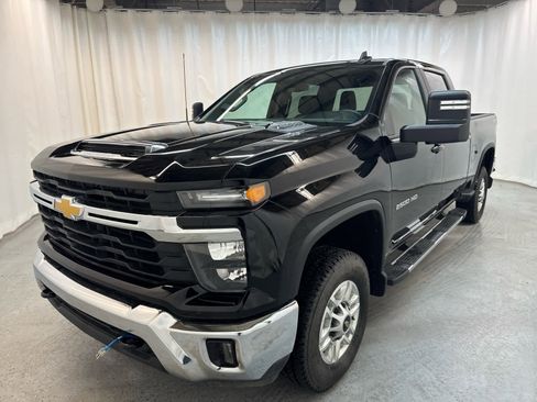 Certified 2025 Chevrolet Silverado 2500 LT w/ Convenience Package image 1