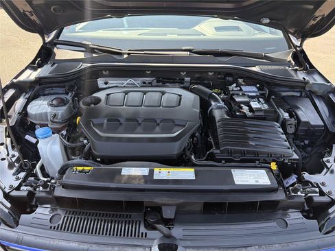 Used 2024 Volkswagen Golf R AWD/4WD image 29