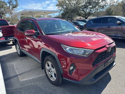 Used 2019 Toyota RAV4 XLE image 2