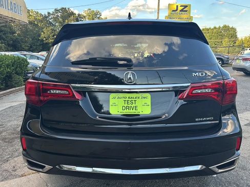 Used 2017 Acura MDX w/ Technology Package AWD/4WD image 4