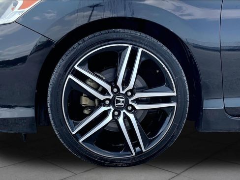 Used 2016 Honda Accord Sport image 11