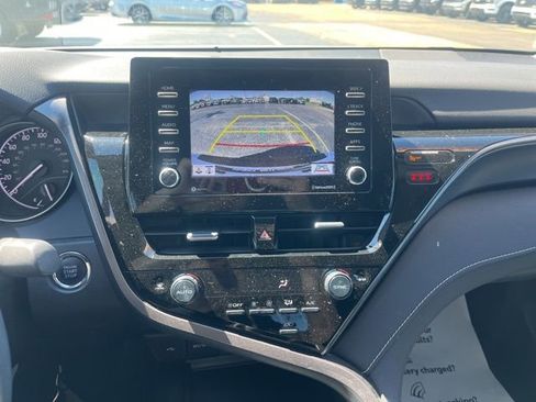 Used 2023 Toyota Camry SE w/ Convenience Package image 13