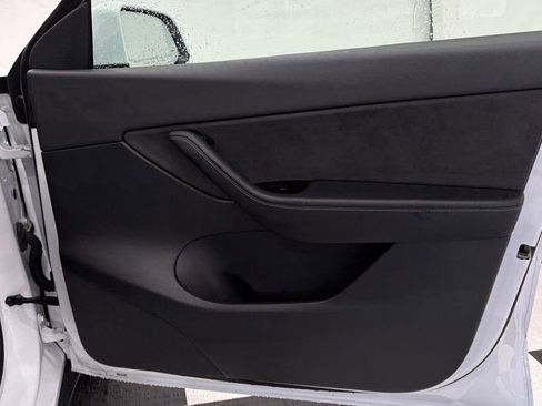 Used 2021 Tesla Model Y 2WD image 24