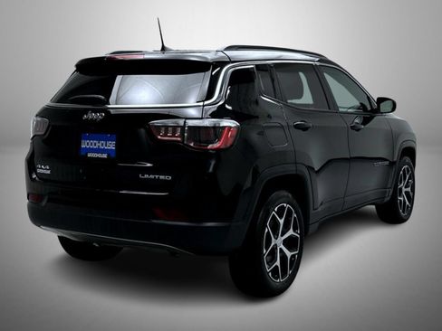 Used 2024 Jeep Compass Limited AWD/4WD image 5