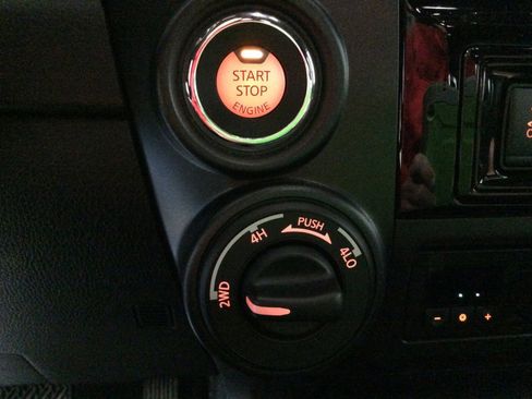 Used 2024 Nissan Titan PRO-4X w/ Pro-4x Utility Package image 28