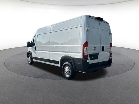 Used 2025 RAM ProMaster 2500 w/ Convenience Group FWD image 4