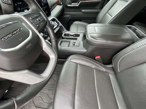 Used 2024 GMC Sierra 3500 Denali w/ Denali Reserve Package image 11