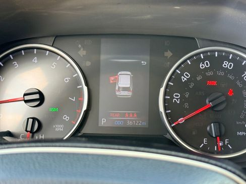 Used 2019 Toyota RAV4 XLE Premium image 28