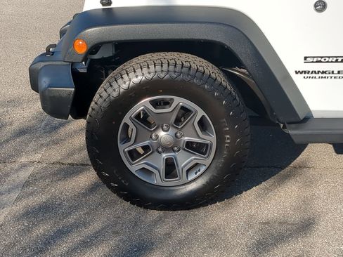 Used 2017 Jeep Wrangler Unlimited Sport w/ Quick Order Package 24S image 10