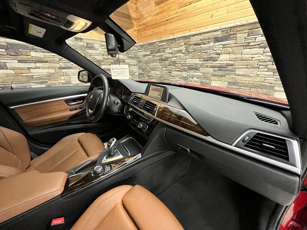 Used 2016 BMW 328i xDrive Sedan AWD/4WD image 28