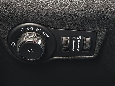 New 2026 Jeep Compass Latitude image 17